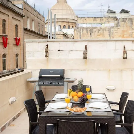 Bnbnova - Historic Penthouse Valletta